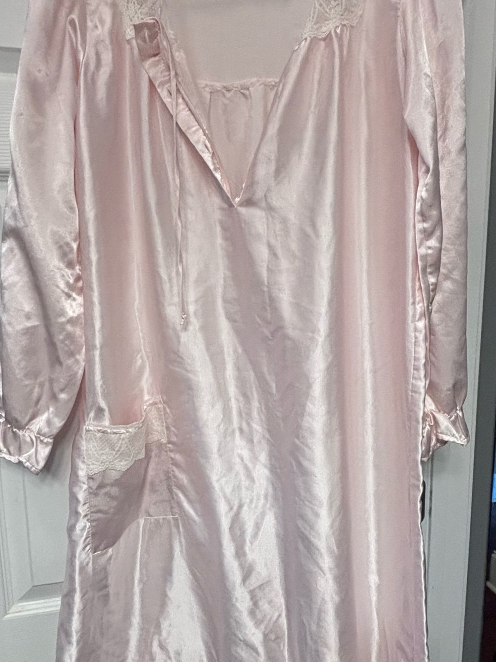 Vintage intimate mods Silky Pink Lace-Trim Nightgown for Women medium